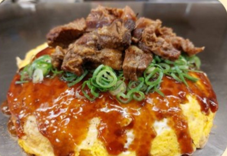 そば・牛すじ煮込入り